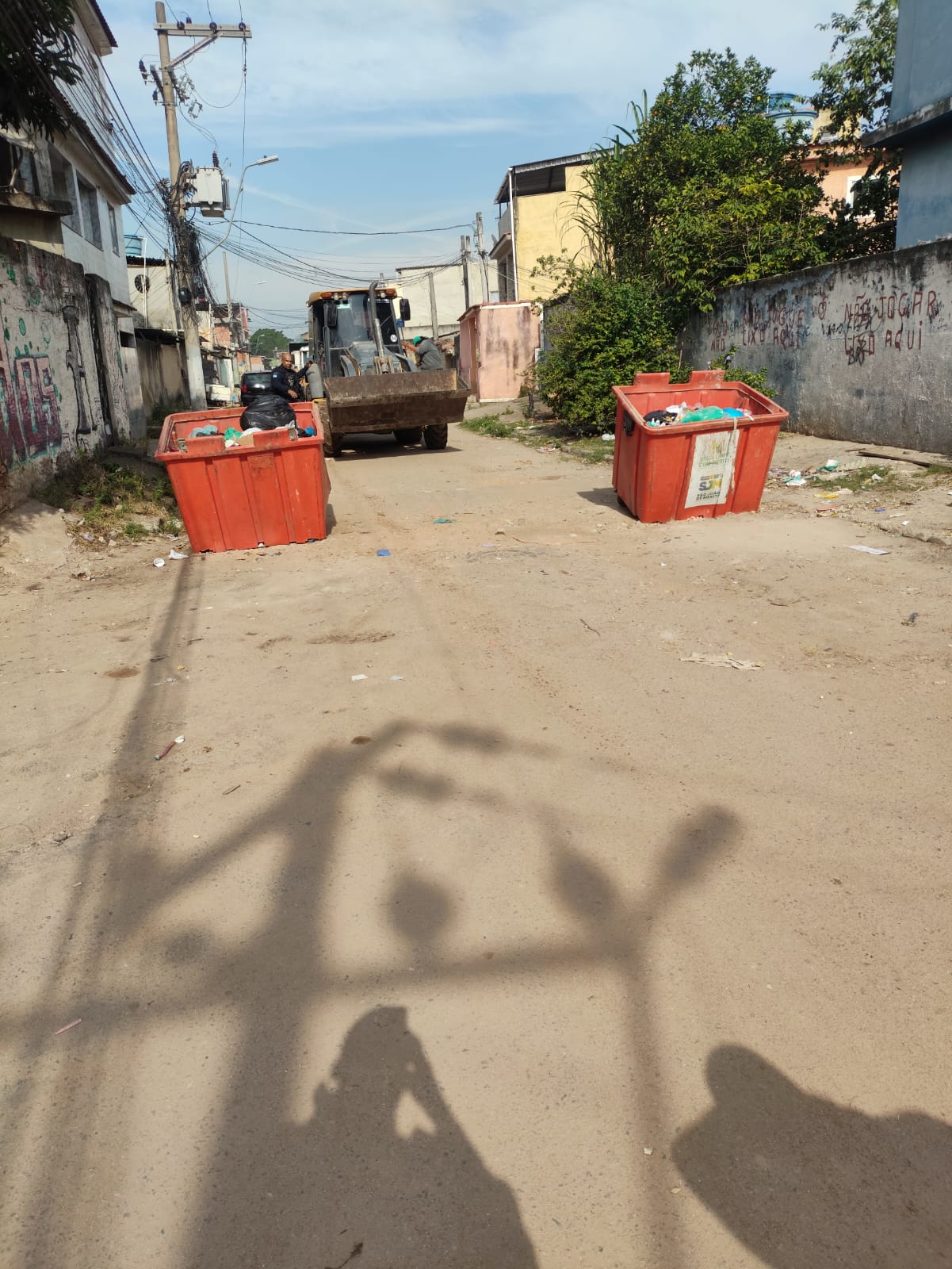 Polícia Militar recolhe 5 toneladas de barricadas em São João de Meriti